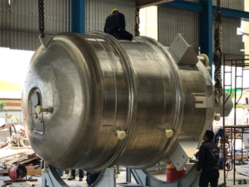 Chế tạo và lắp đặt hệ thống bồn khuấy và đường ống