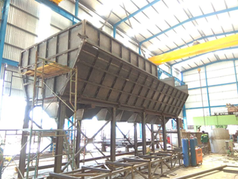 Chế tạo cụm Bin và băng tải